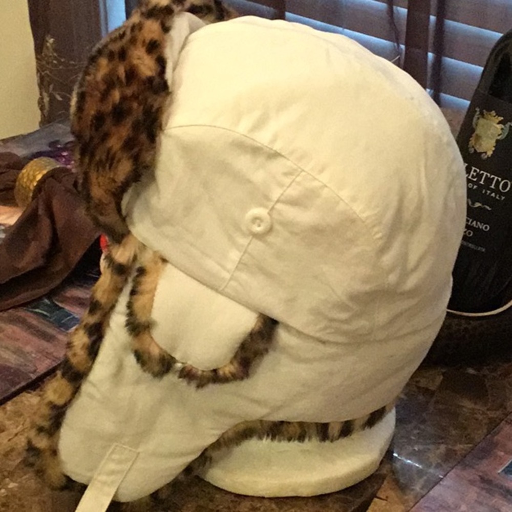 Hat - Picture 3 of 5